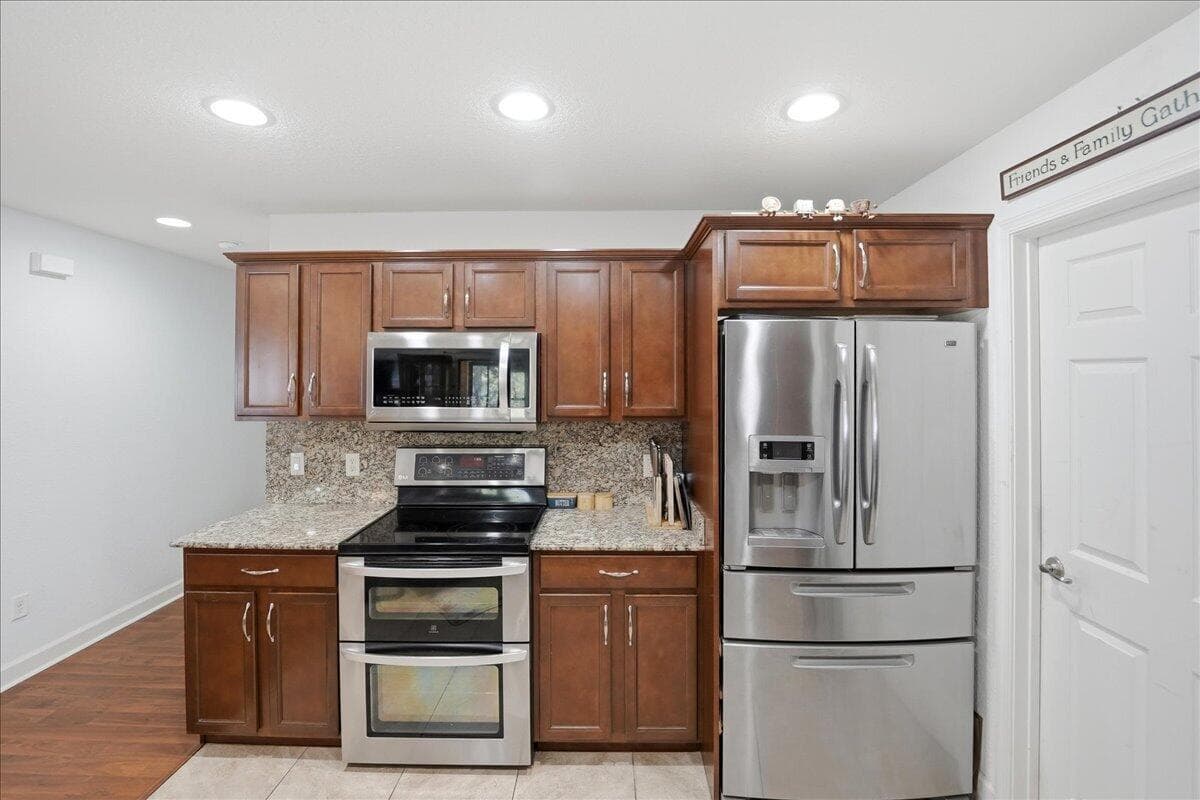 130 Mediterranean Boulevard N photo 6