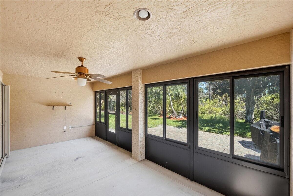 130 Mediterranean Boulevard N photo 24