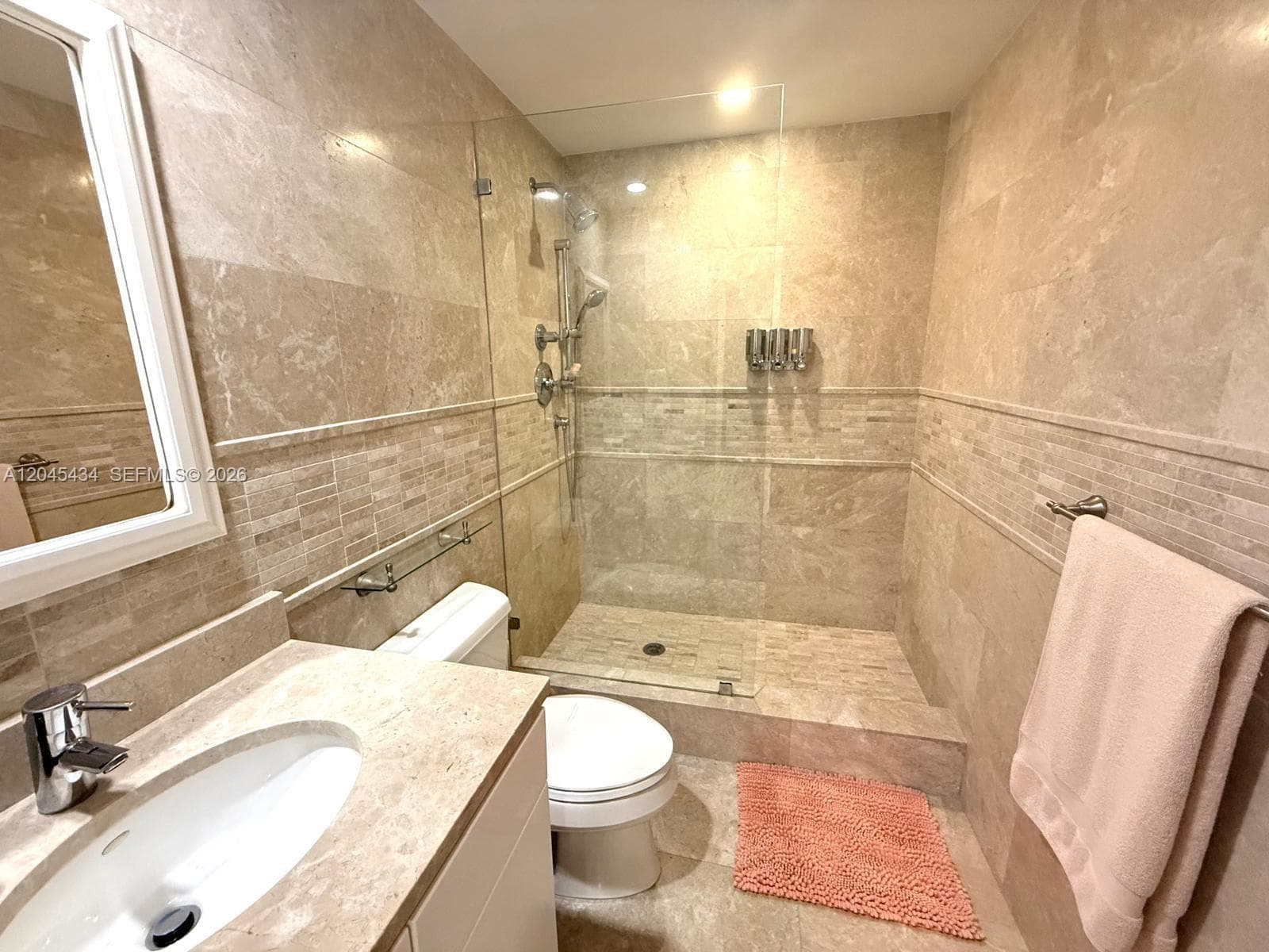 801 Brickell Key Blvd 2204 photo 17