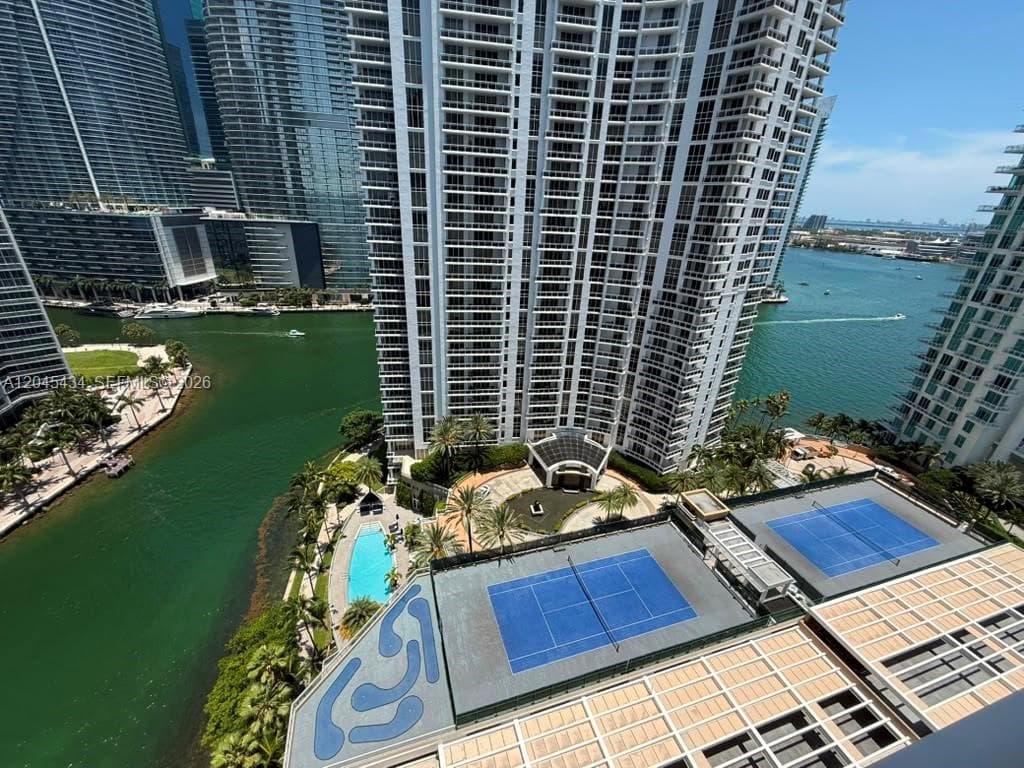 801 Brickell Key Blvd 2204 photo 3
