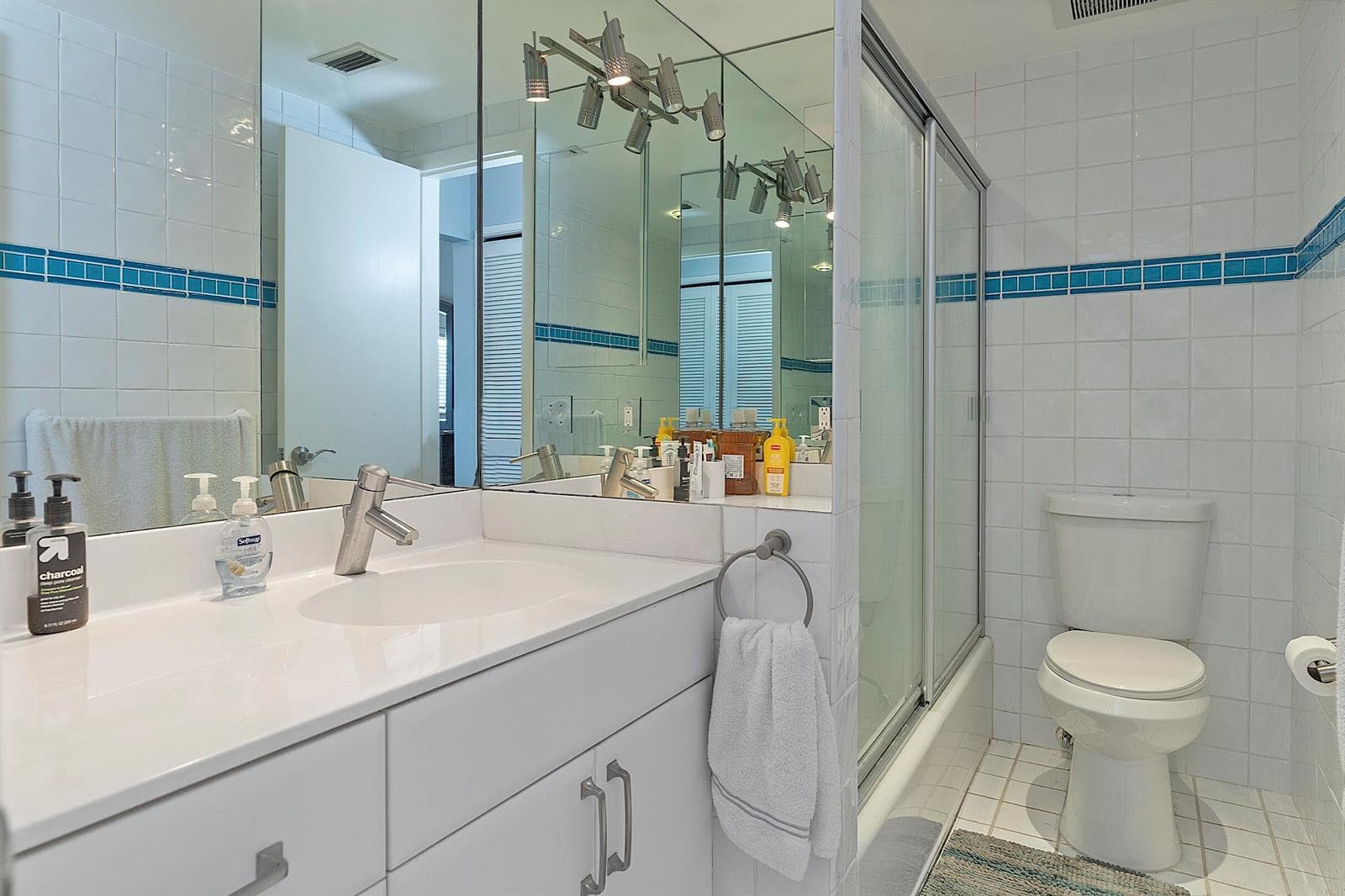 1535 SE 15th Street 206 photo 23