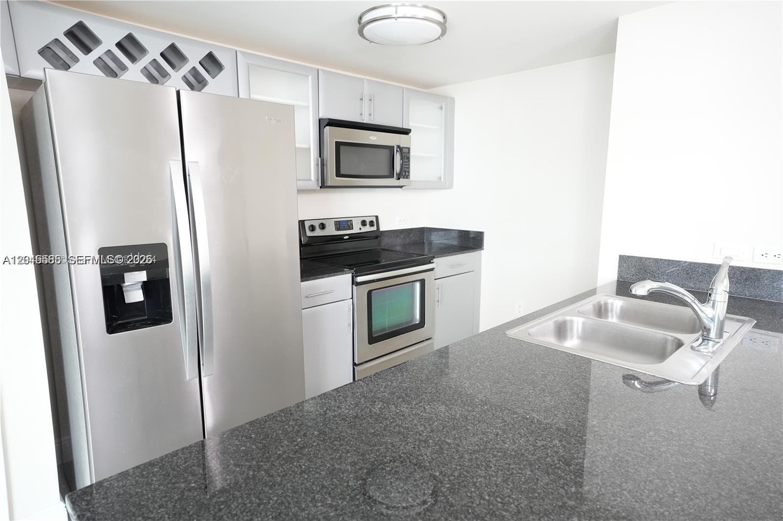 1861 NW S River Dr 2503 photo 3