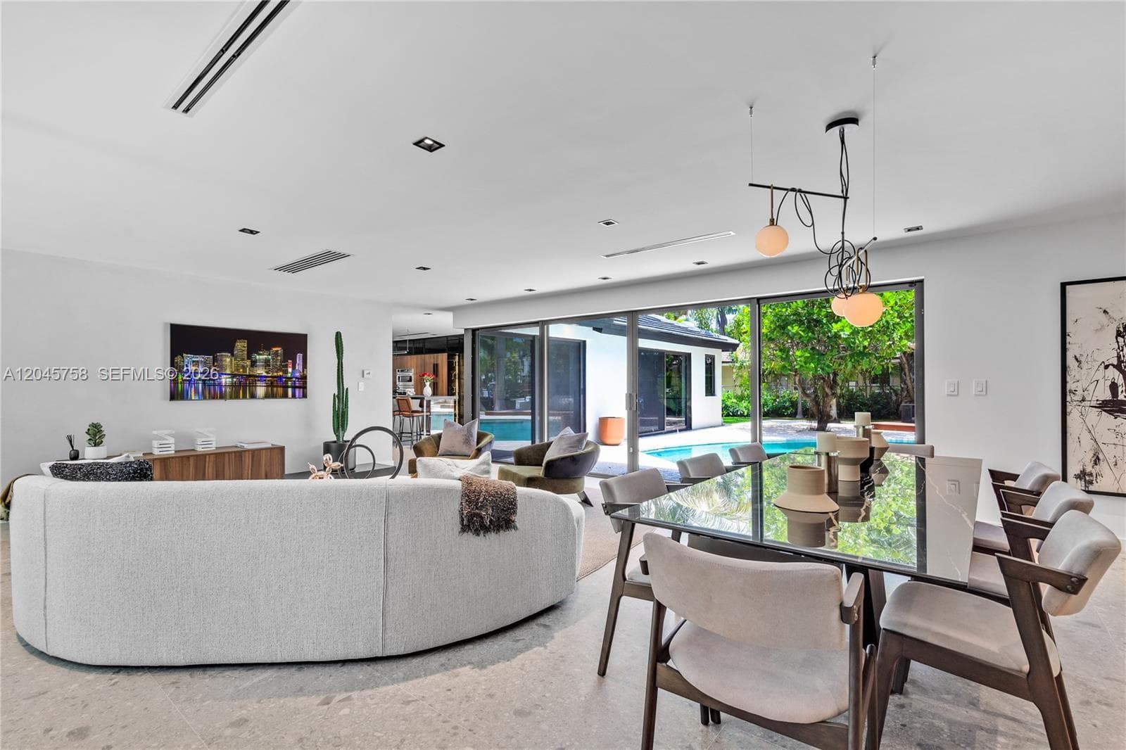2500 Bayview Dr 5