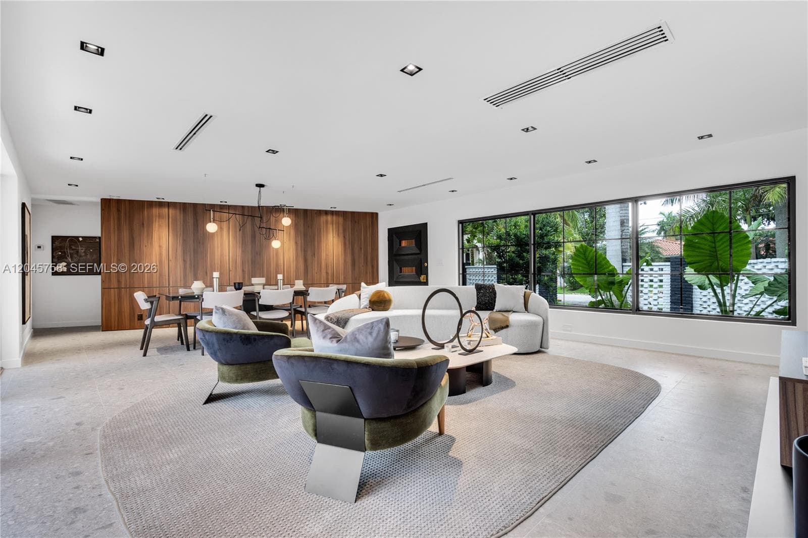 2500 Bayview Dr 4