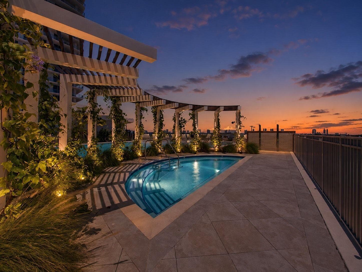 220 Lake Shore Drive #621 2