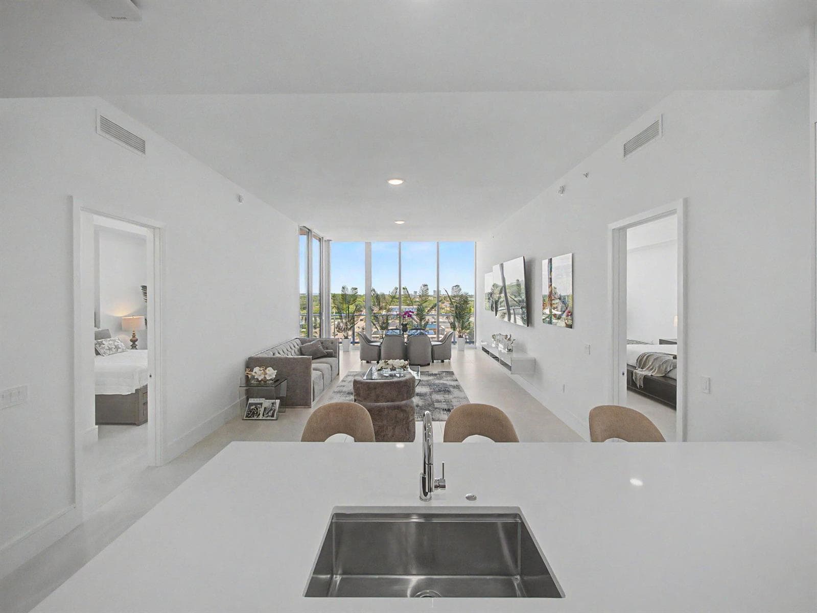 220 Lake Shore Drive #621 4