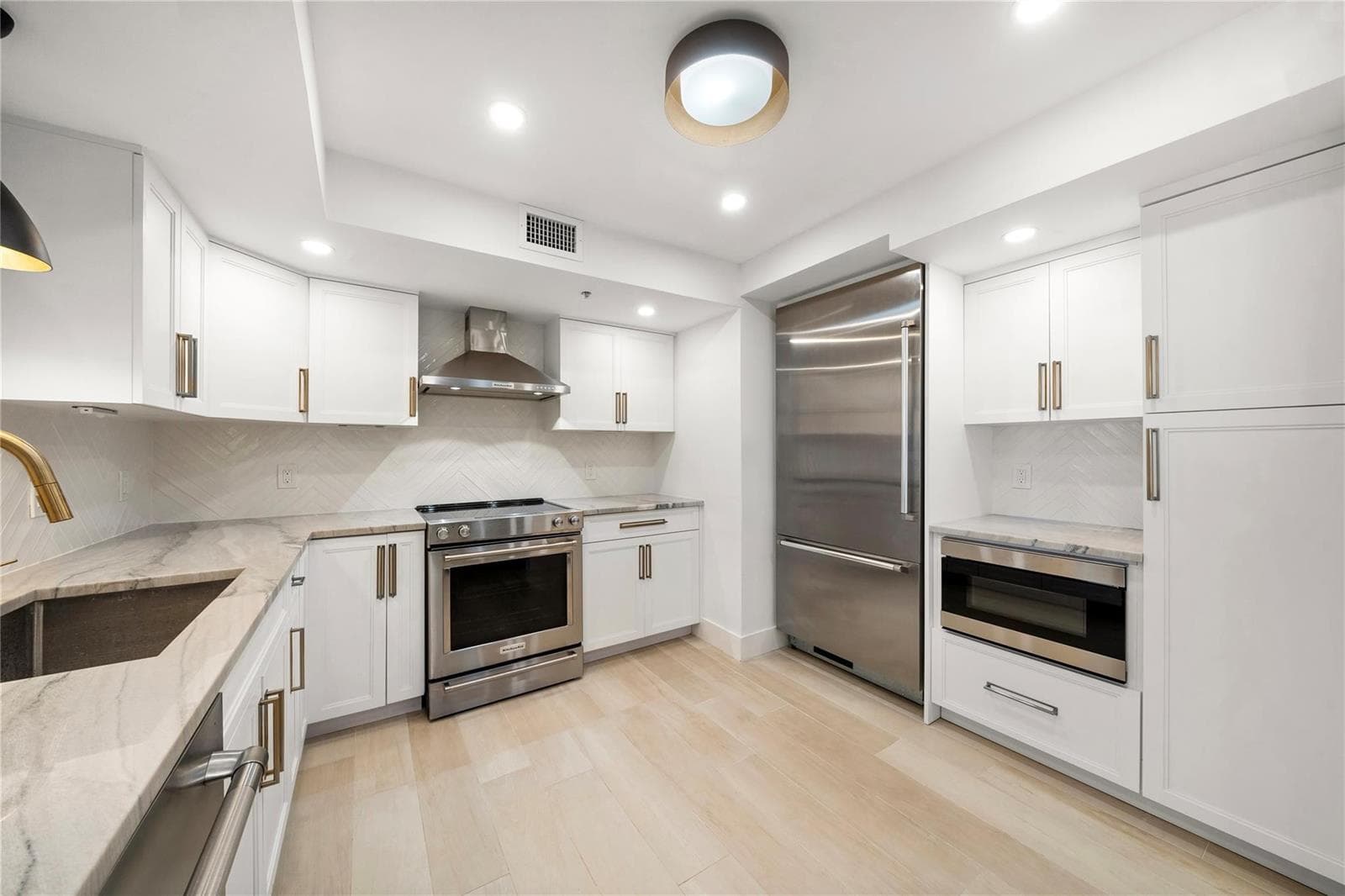 1201 S Ocean Drive 1607n photo 10
