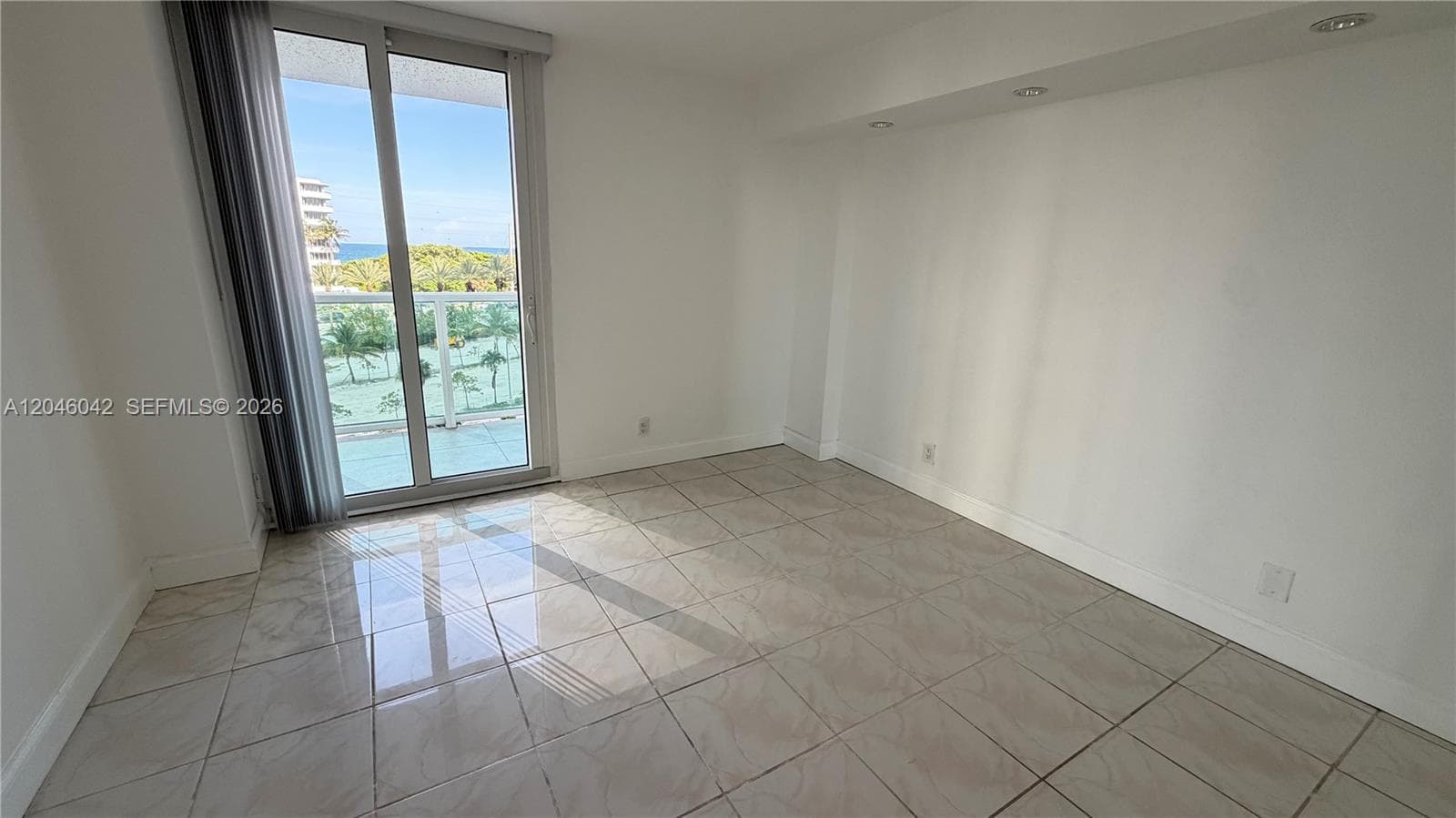 100 Bayview Dr 509 photo 17