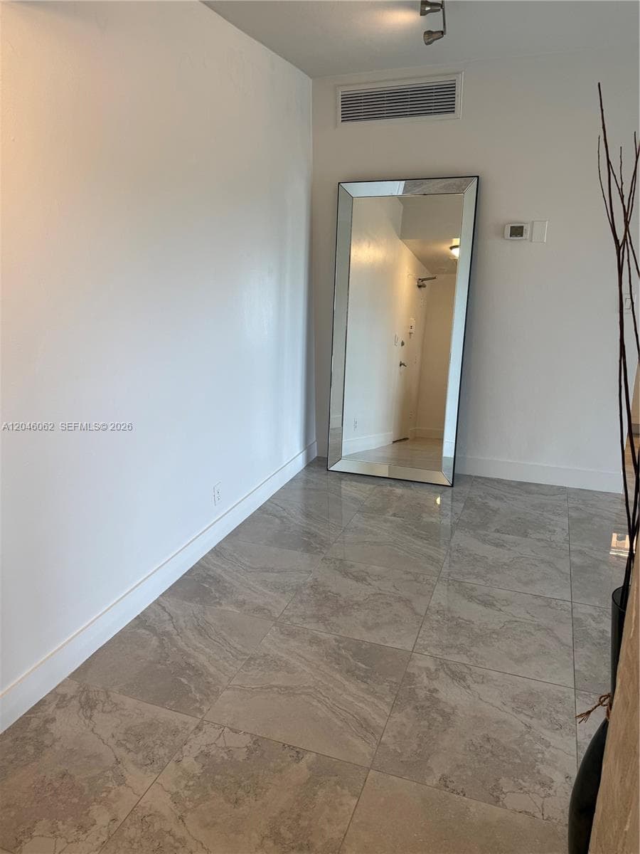 880 NE 69th St 5Q photo 12
