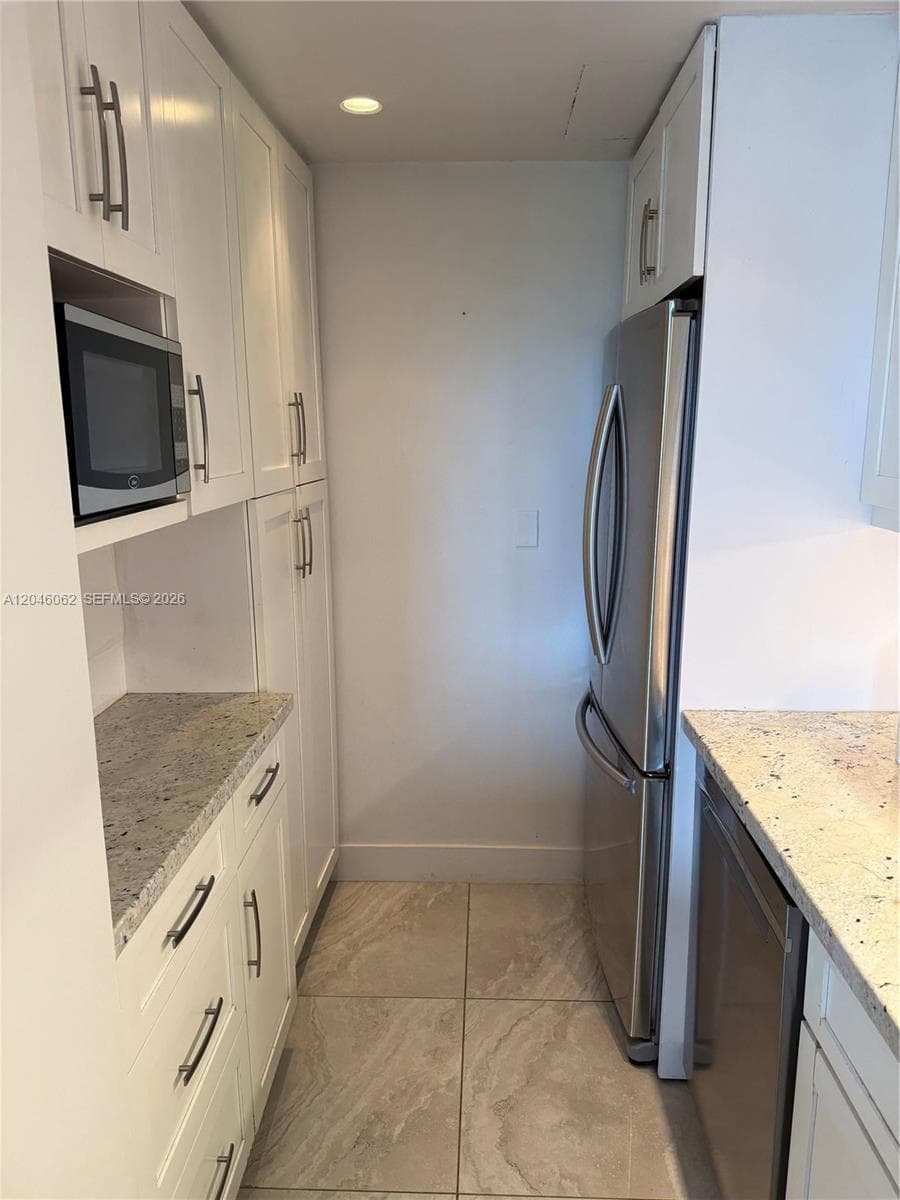 880 NE 69th St 5Q photo 11