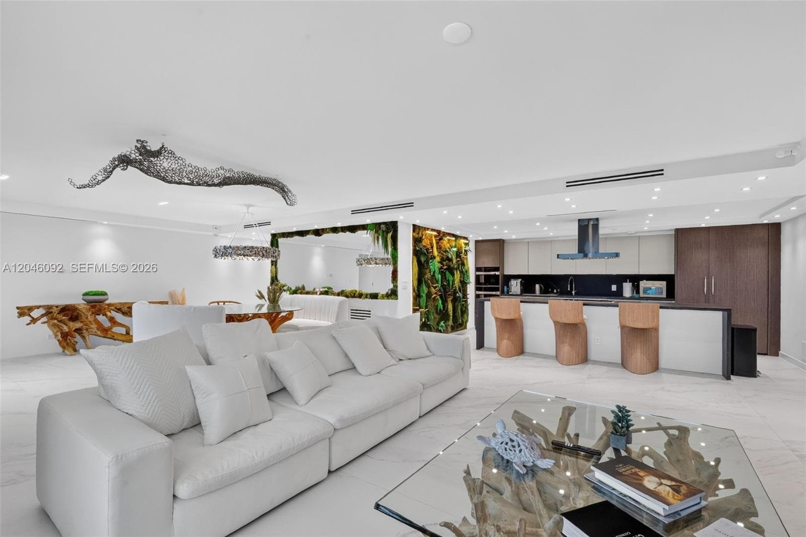 2301 Collins Ave 440-443 photo 9