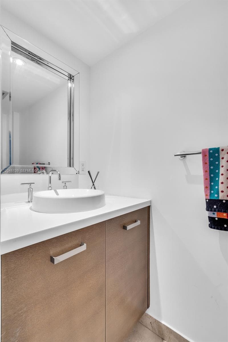6917 Collins Ave 404 photo 18