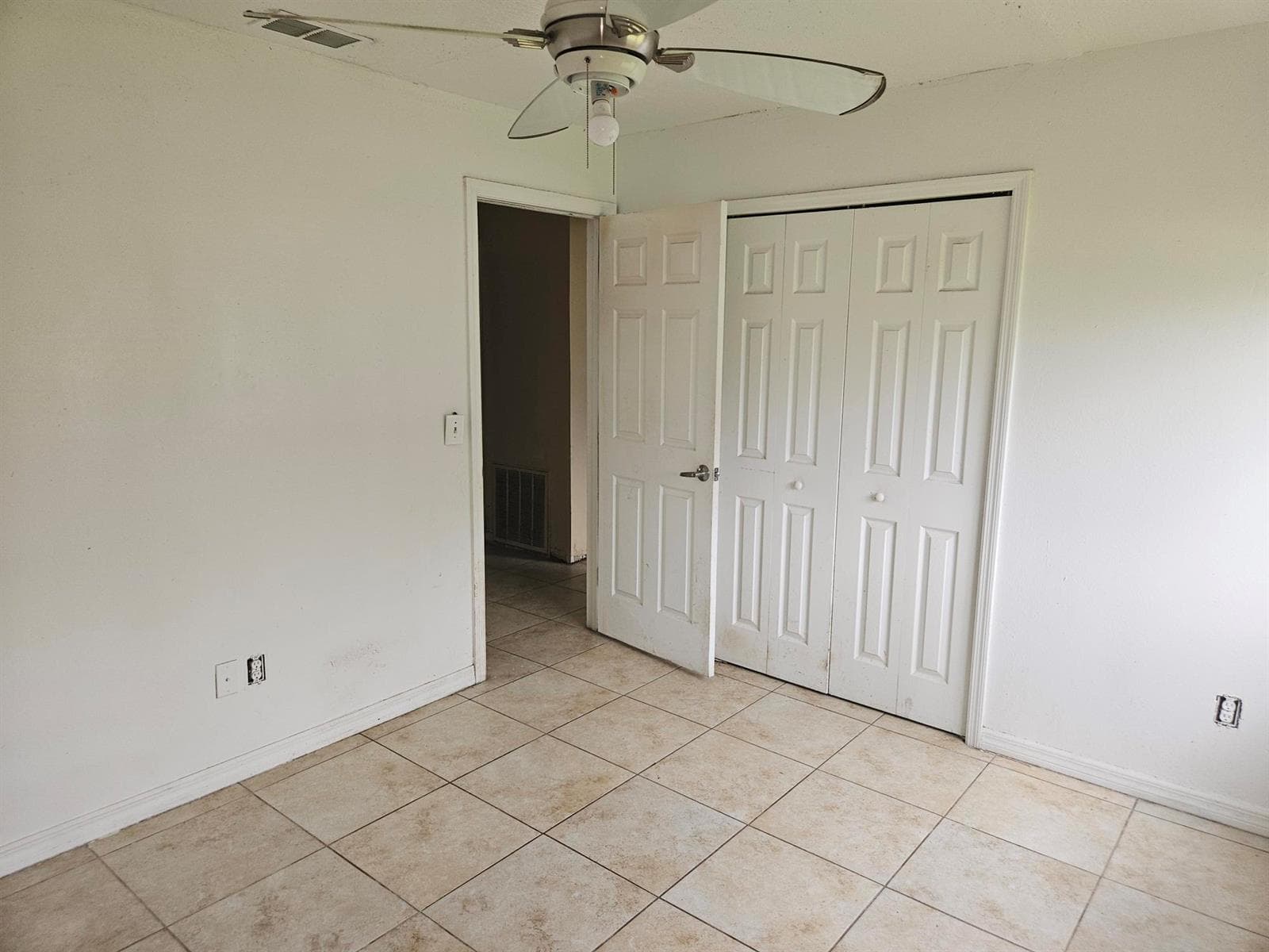 252 SW Cherryhill Road photo 11