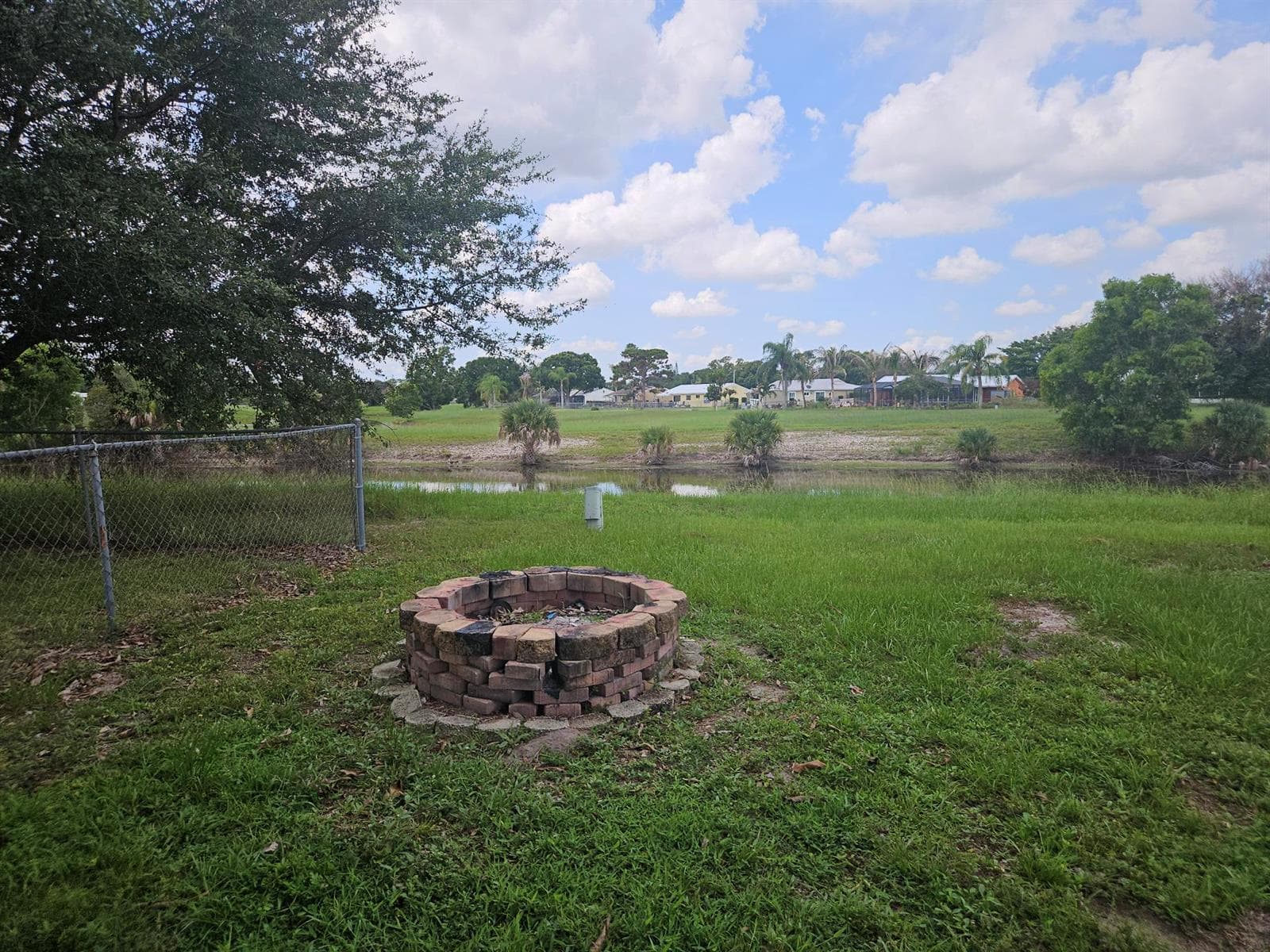 252 SW Cherryhill Road photo 19