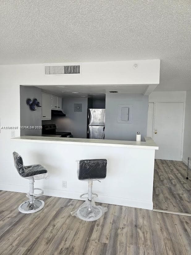 7601 E Treasure Dr 811 photo 5