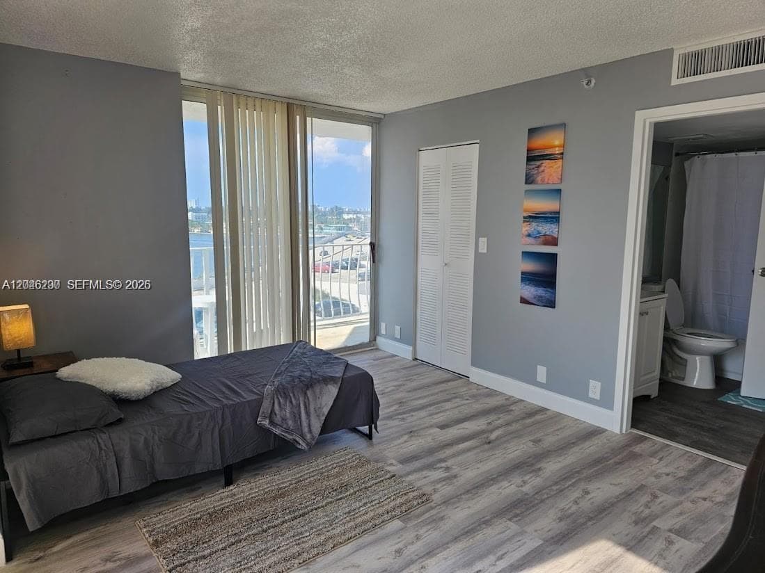 7601 E Treasure Dr 811 photo 13