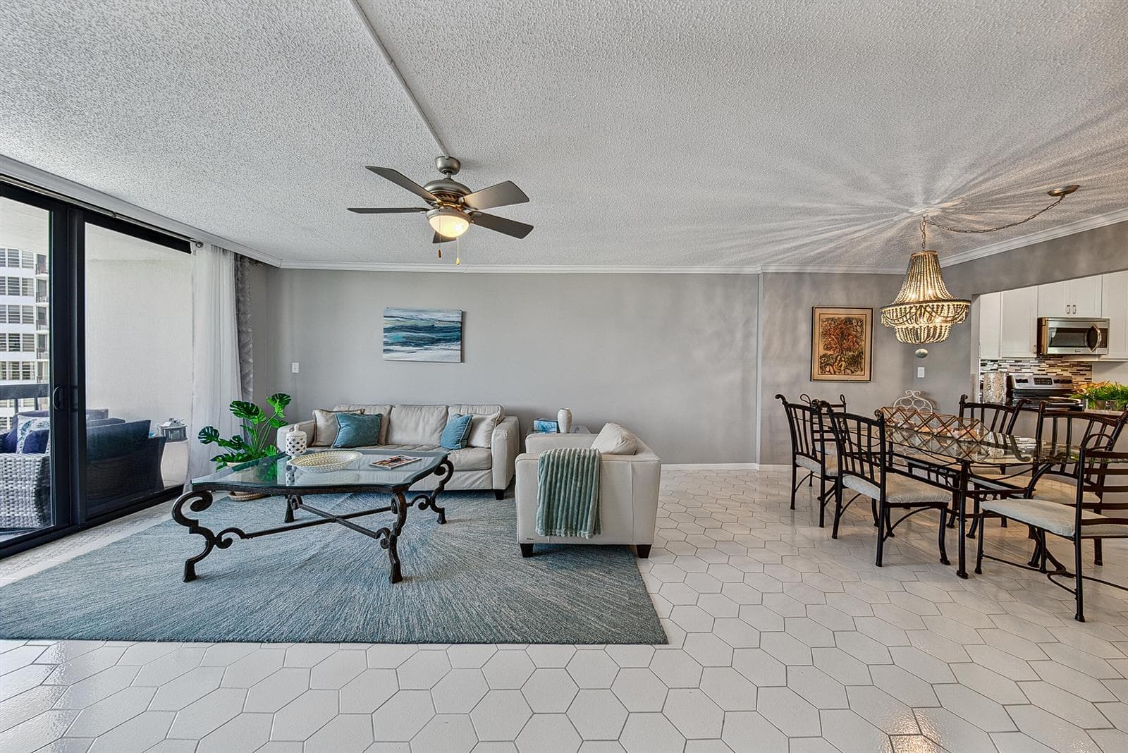 4800 Bayview Drive #402 3