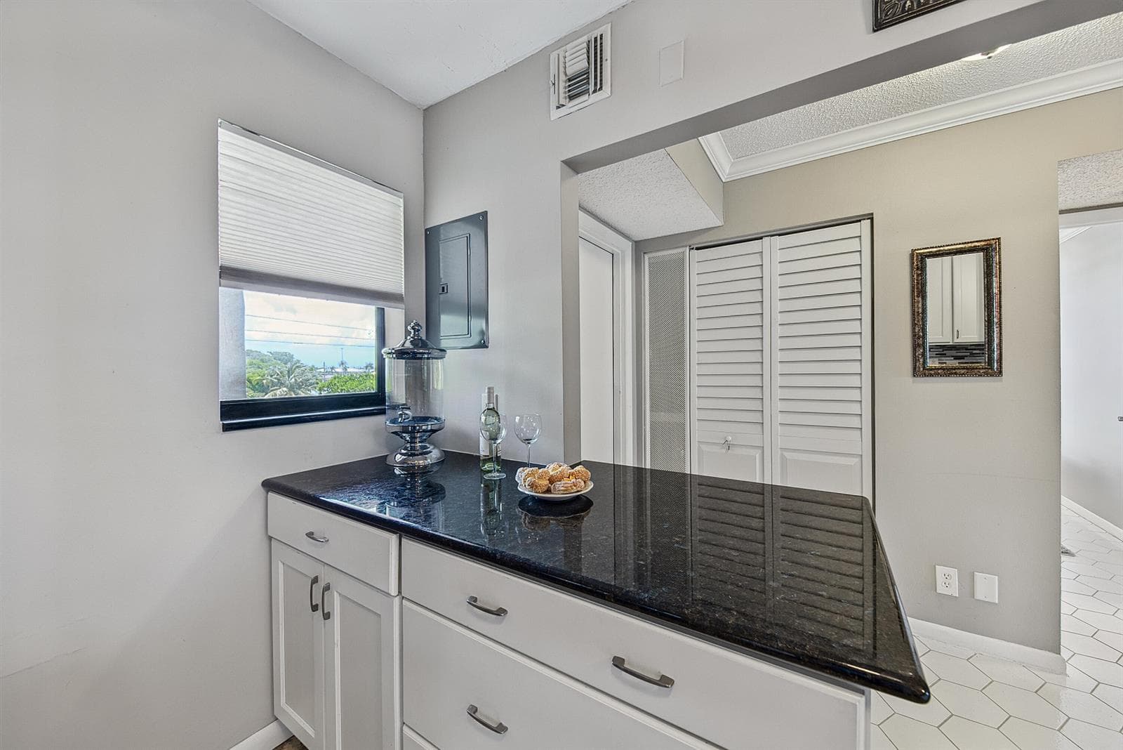 4800 Bayview Drive 402 photo 19