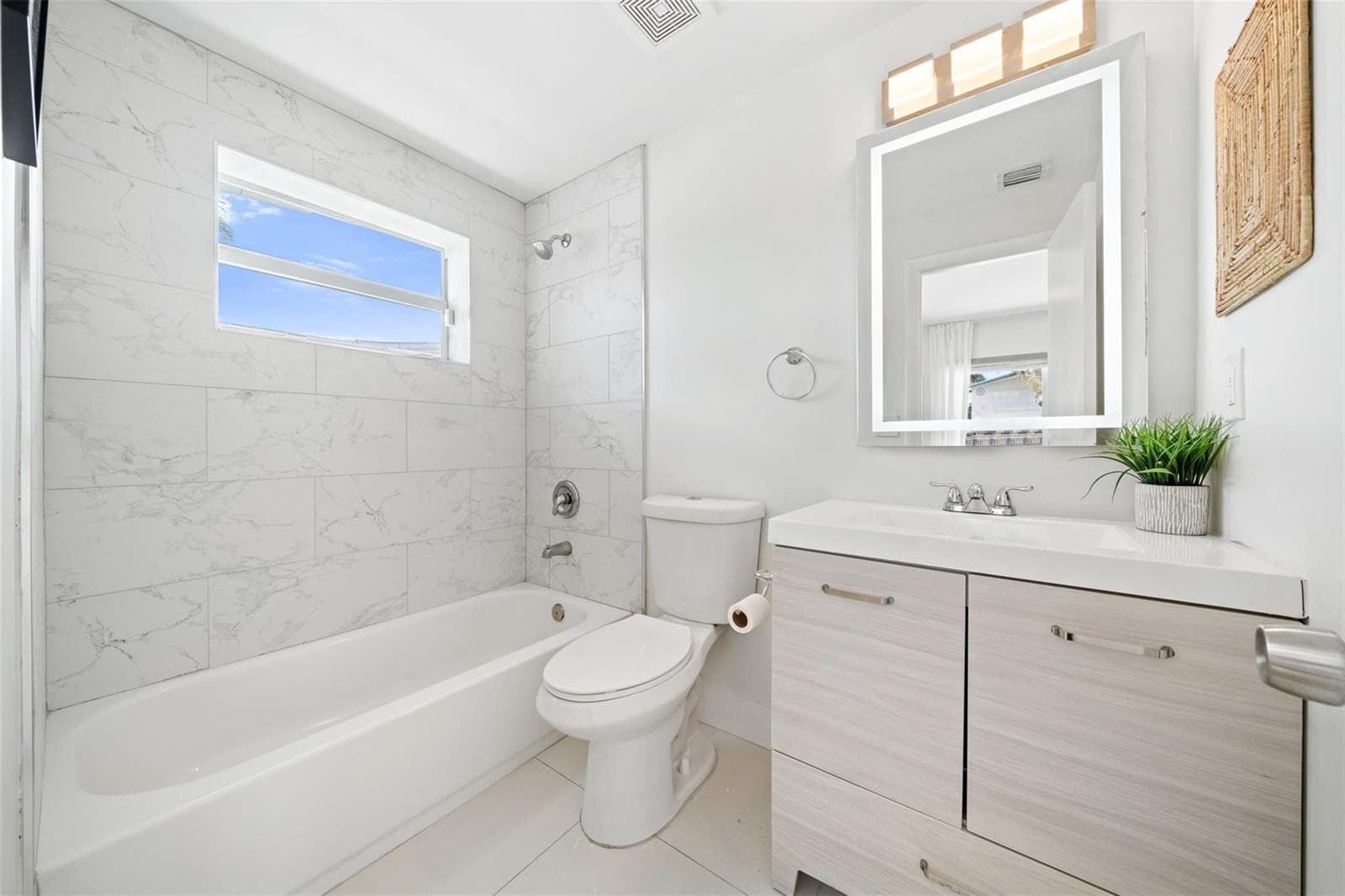 2419 Marathon Lane photo 12