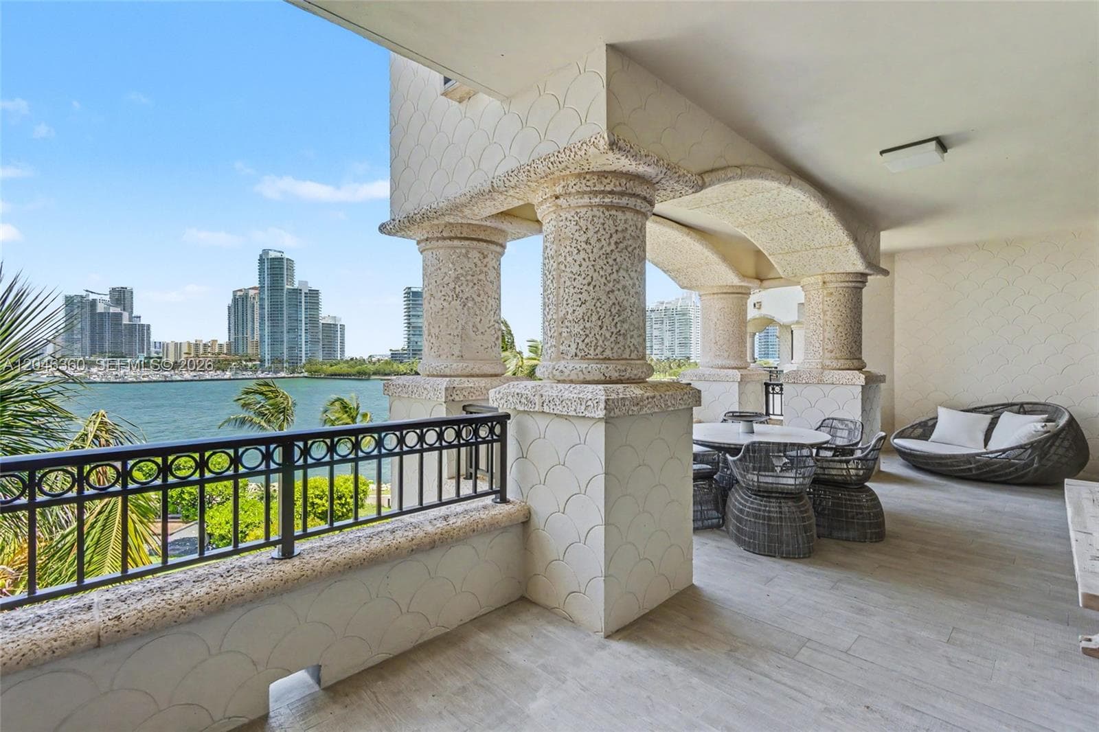 7042 Fisher Island Dr 7042 photo 1