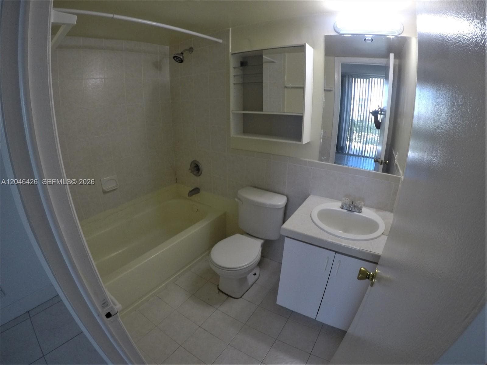 2903 NE 163rd St 404 photo 18