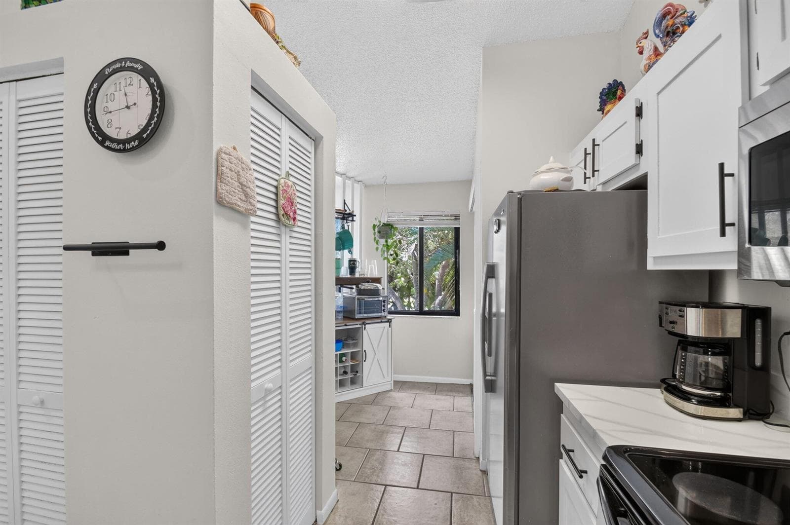 907 Harbour Pointe Way photo 8
