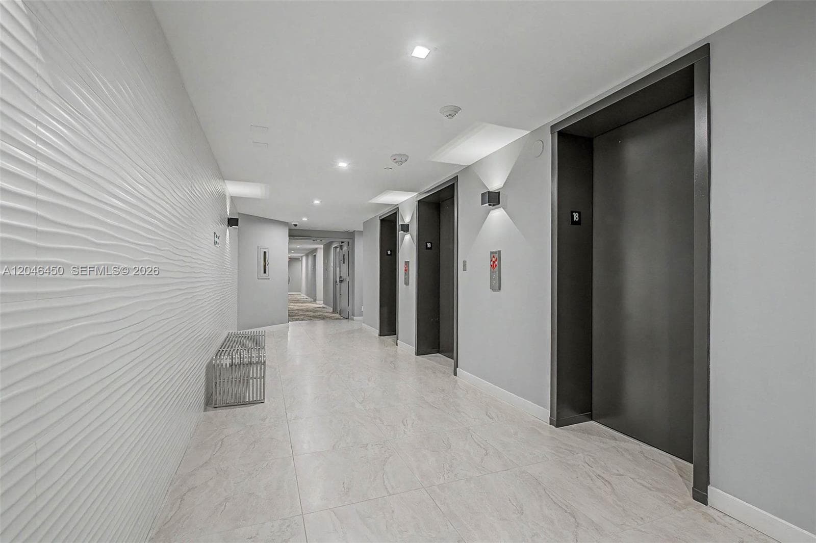 2555 Collins Ave 1814 photo 24