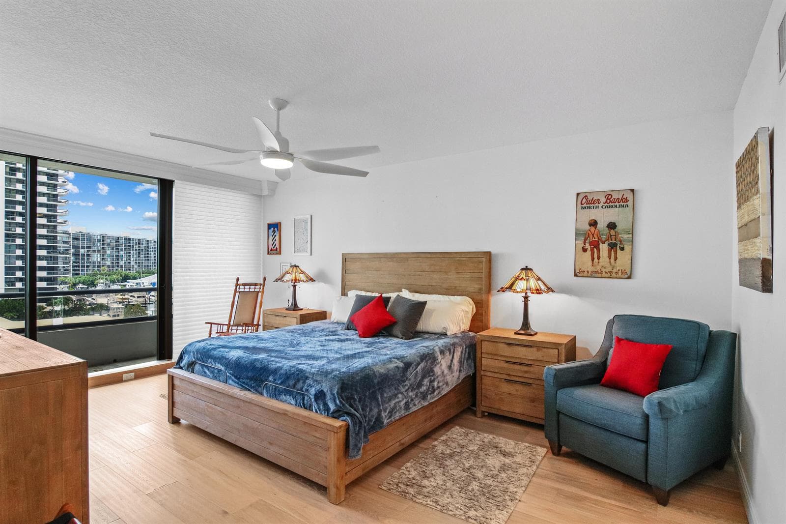 100 Lakeshore Drive 458 photo 14