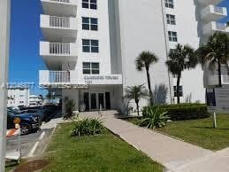 1601 S Ocean Dr 105 photo 1