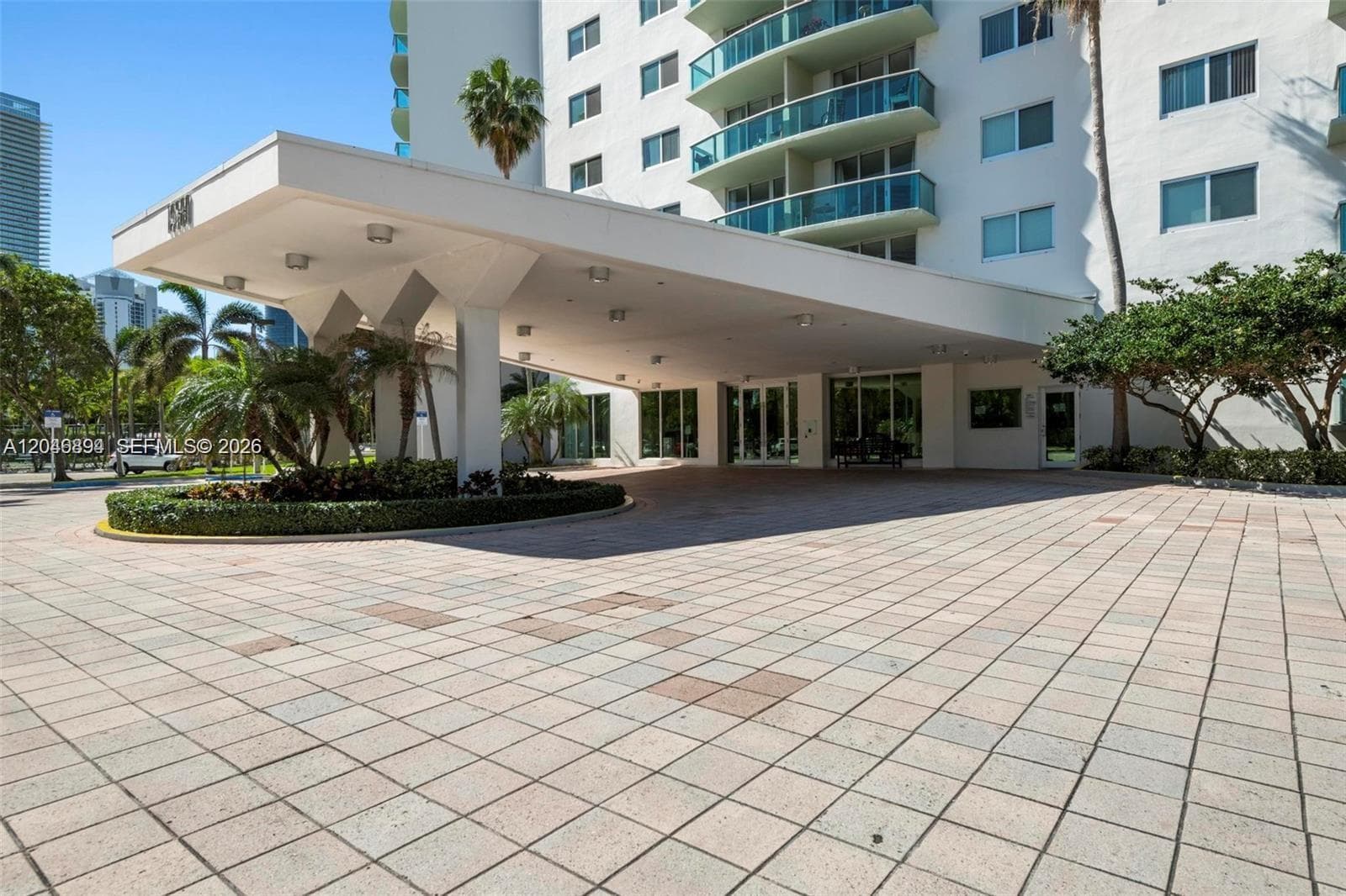 19380 Collins Ave 1423 photo 24