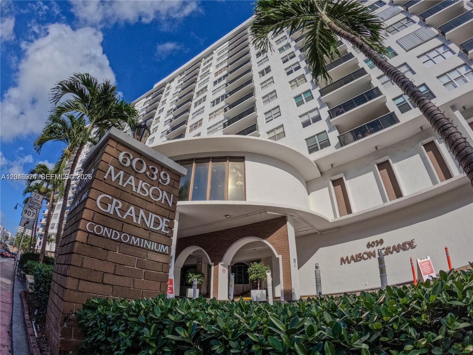 6039 Collins Ave 619 photo 1
