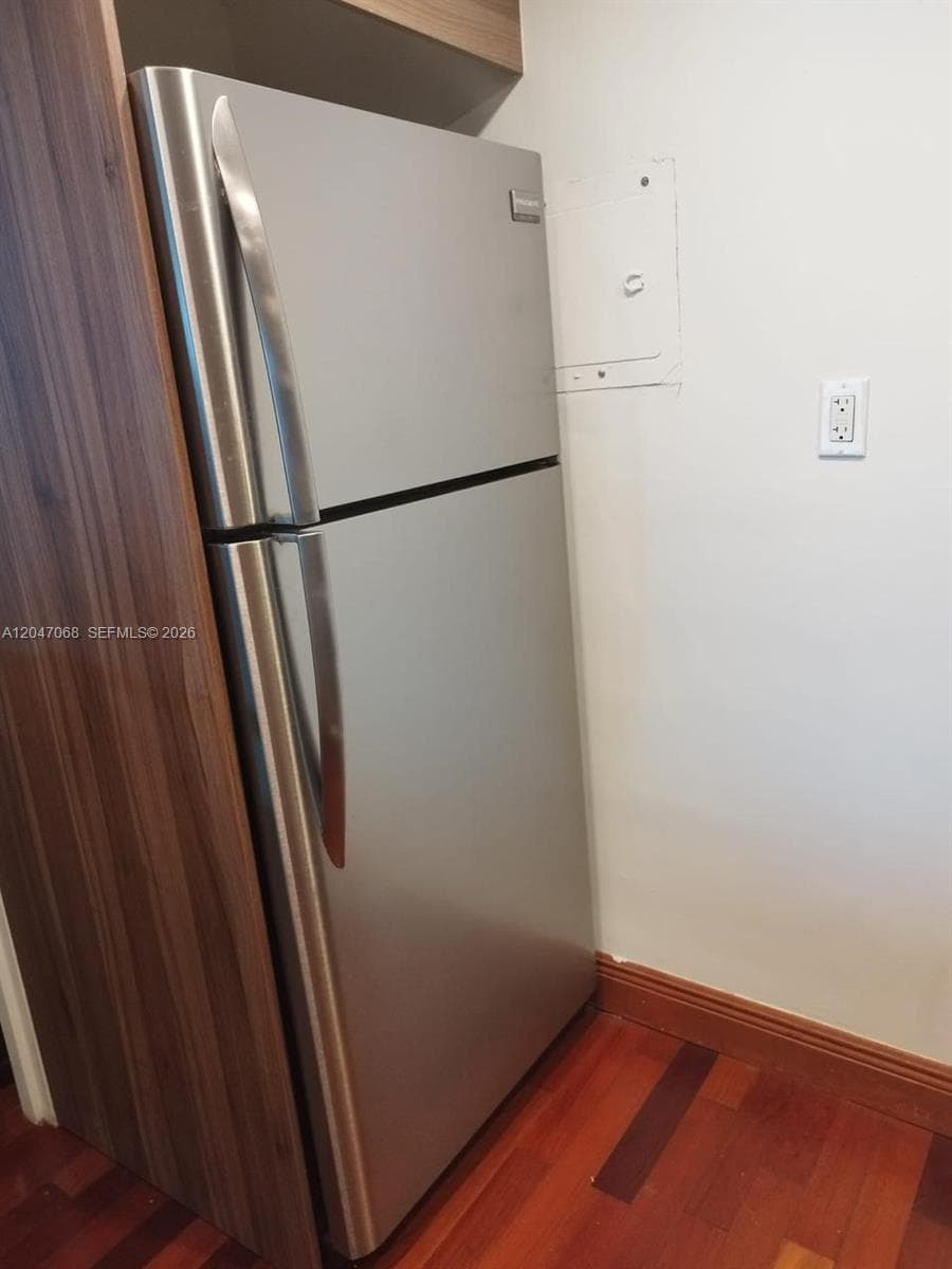 5401 Collins Ave 1110 photo 12