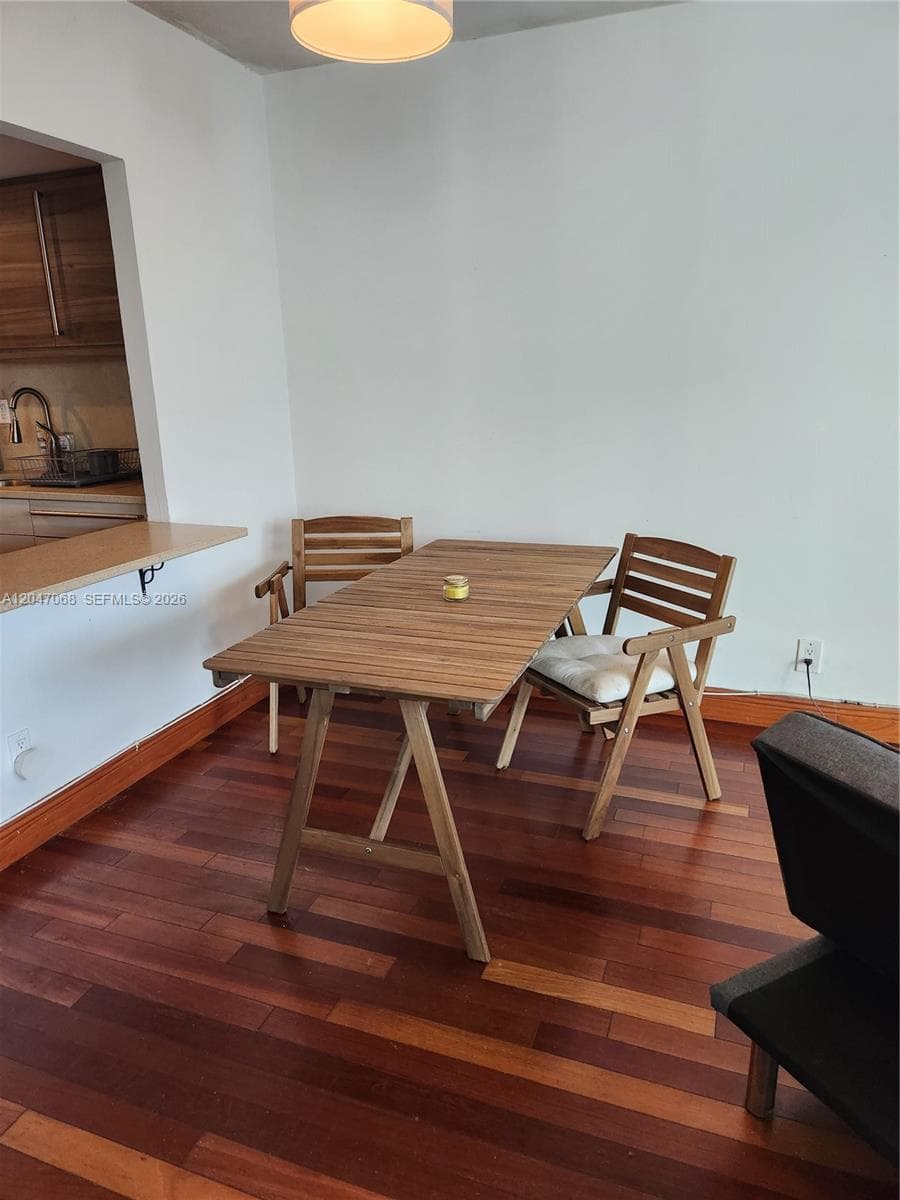 5401 Collins Ave 1110 photo 5