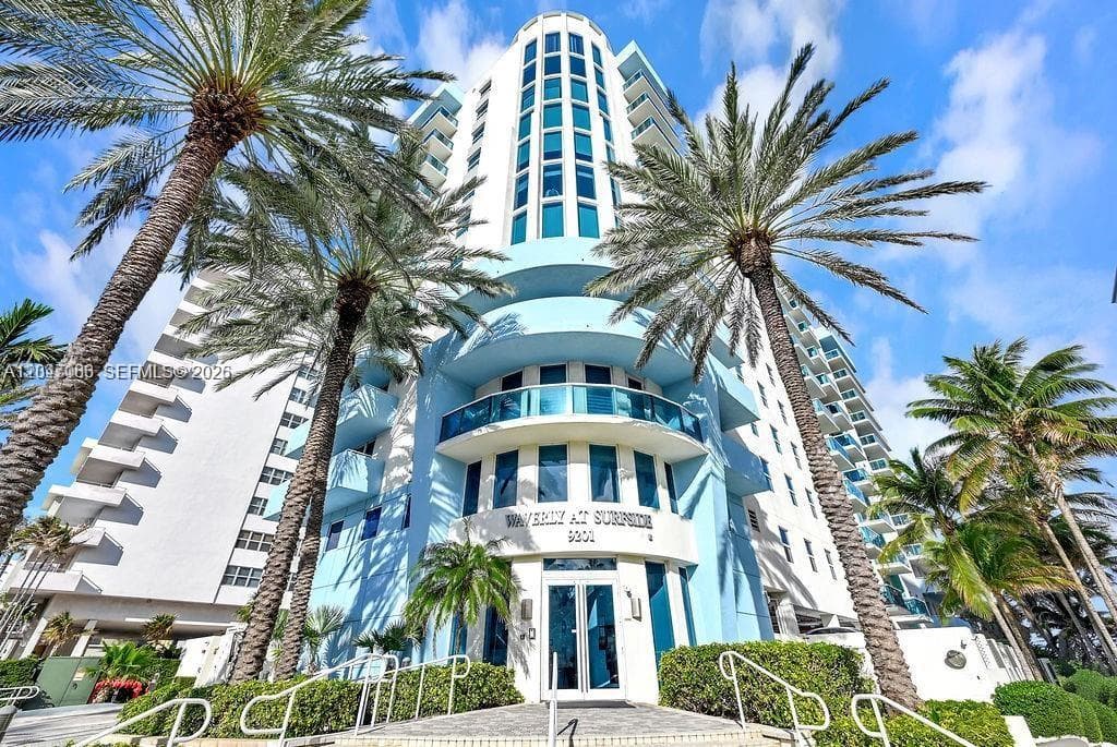 9201 Collins Ave 521 photo 1