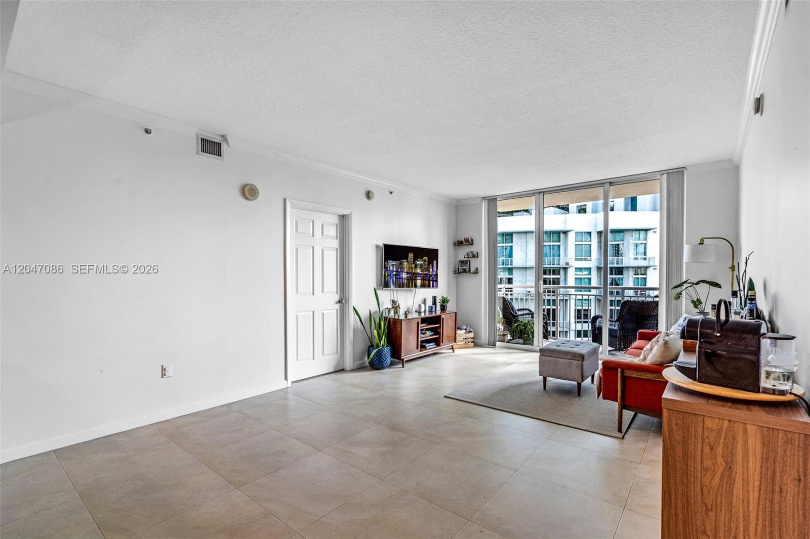 2000 N Bayshore Dr 909 photo 8