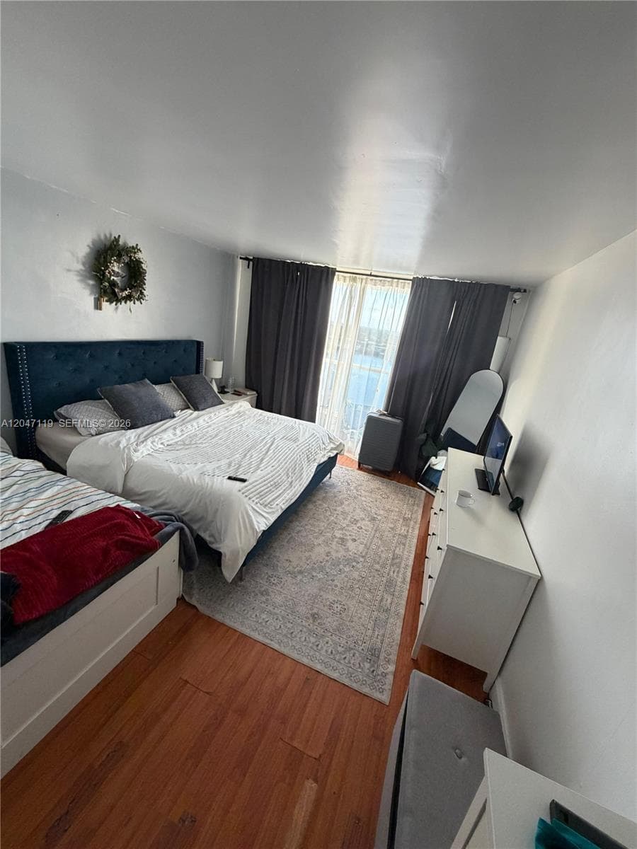 1351 NE Miami Gardens Dr 1514E photo 6