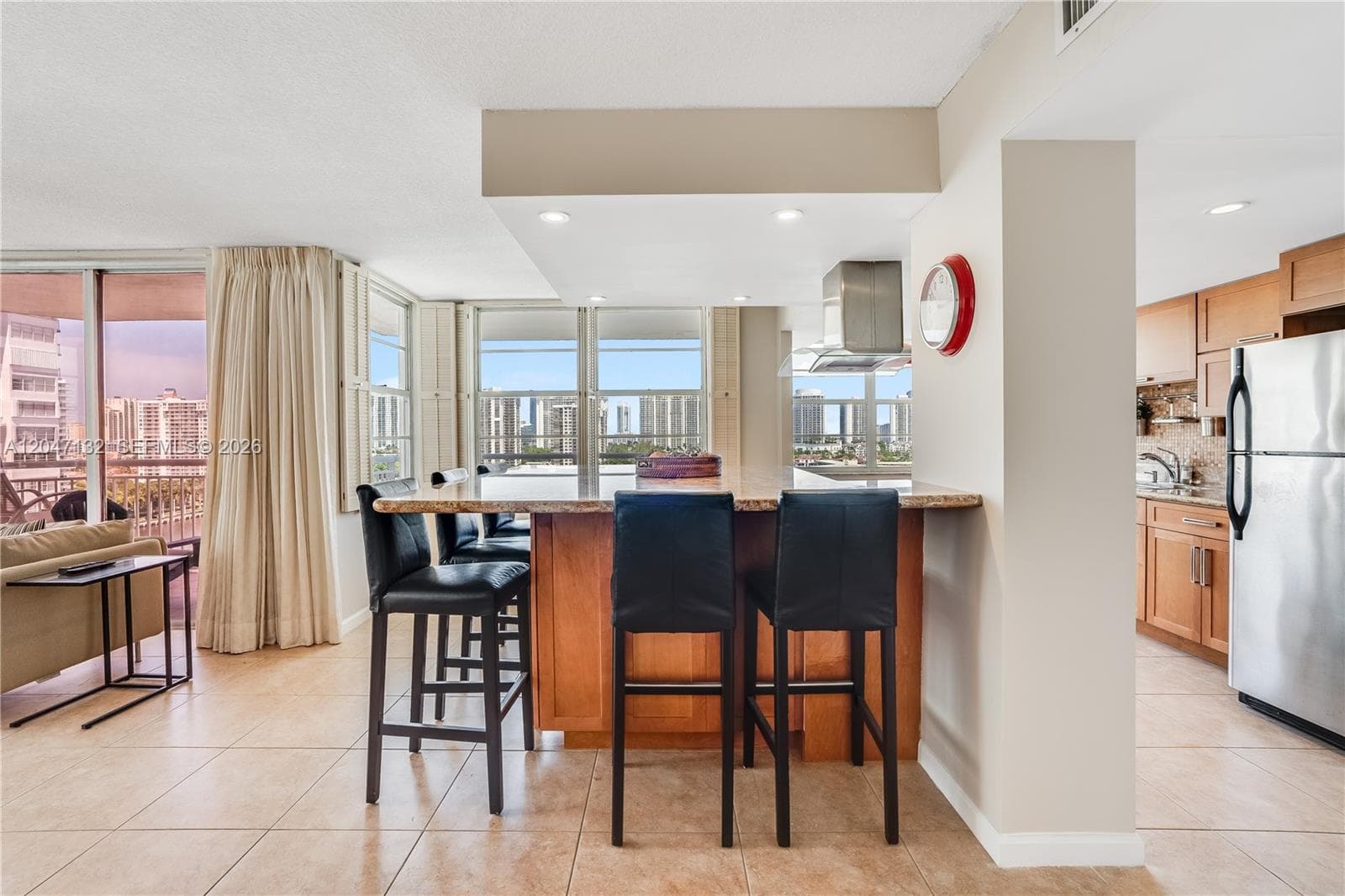 18041 Biscayne Blvd 1404 photo 7