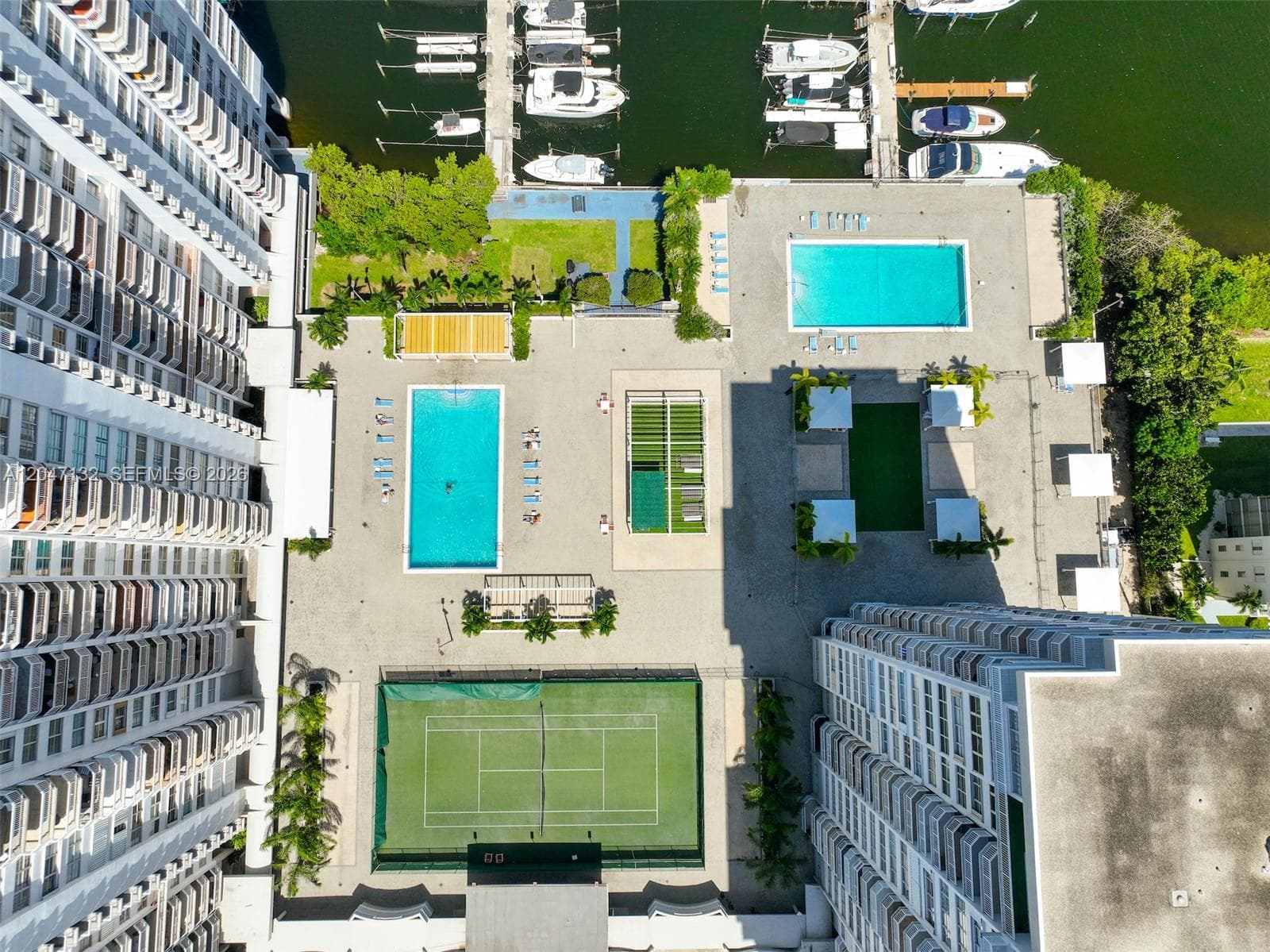 18041 Biscayne Blvd 1404 photo 18
