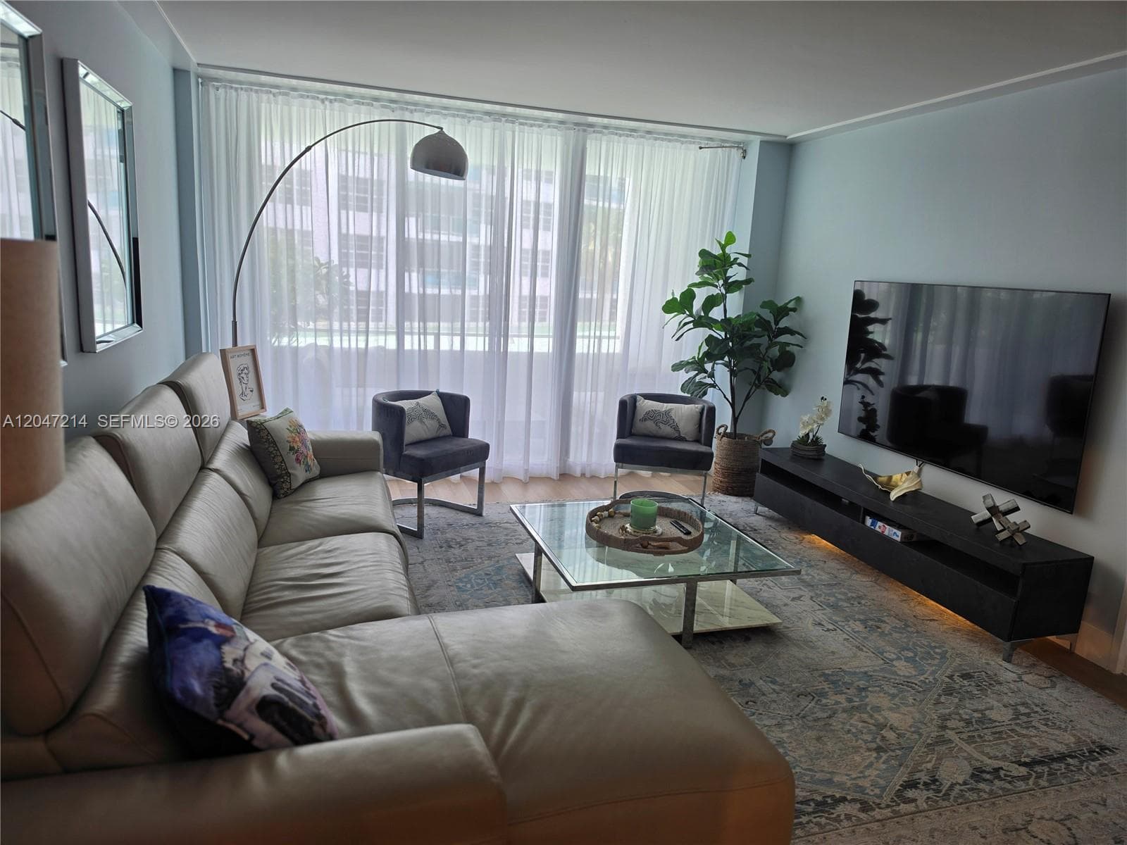 5151 Collins Ave 429 photo 2