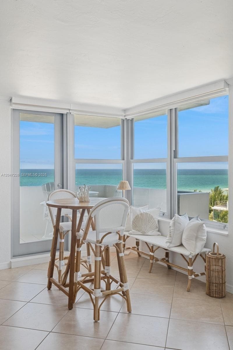 2899 Collins Ave 1025 photo 6