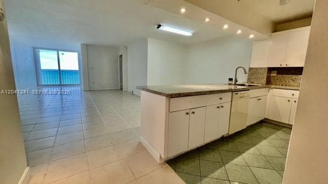 6450 Collins Ave 1106 photo 2