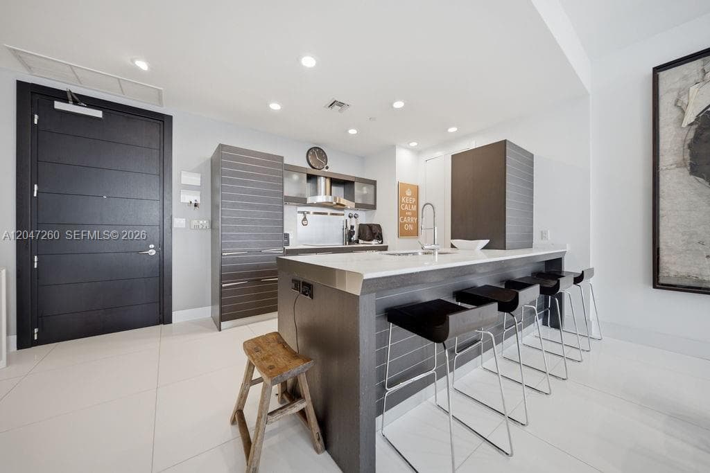 200 Biscayne Boulevard Way #5110 4