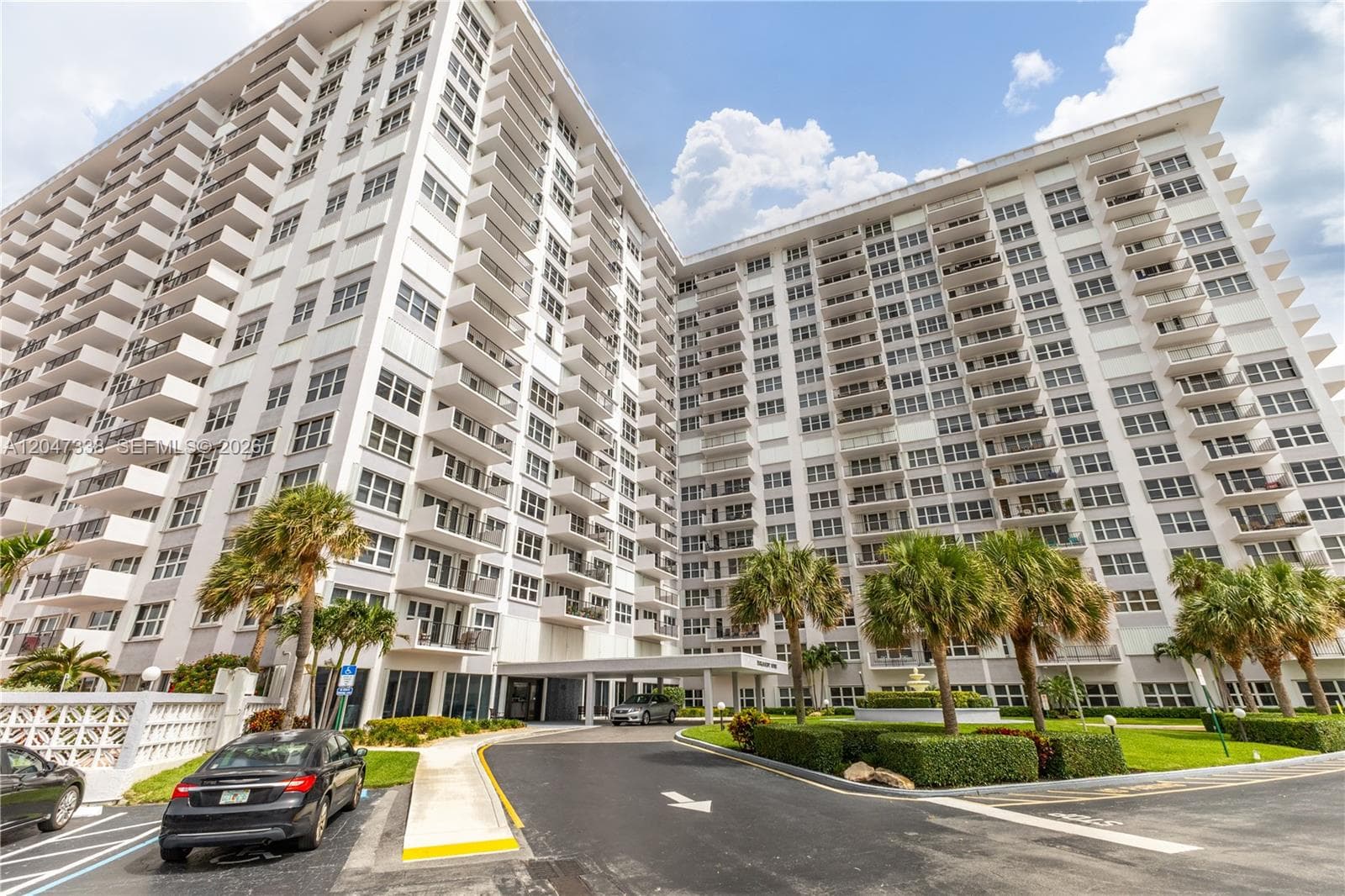 405 N Ocean Blvd 117 photo 4
