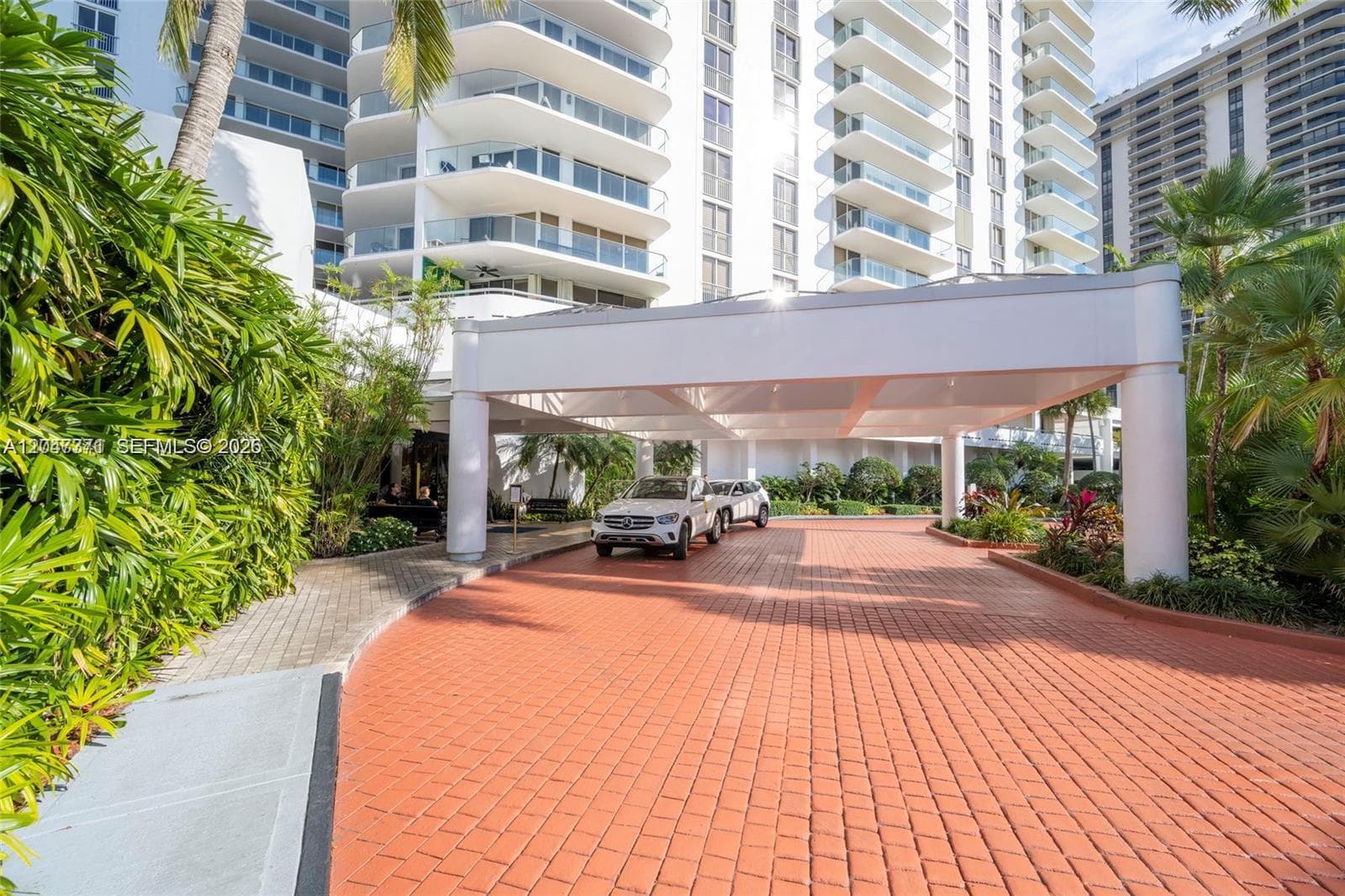 19707 Turnberry Way 16G photo 14