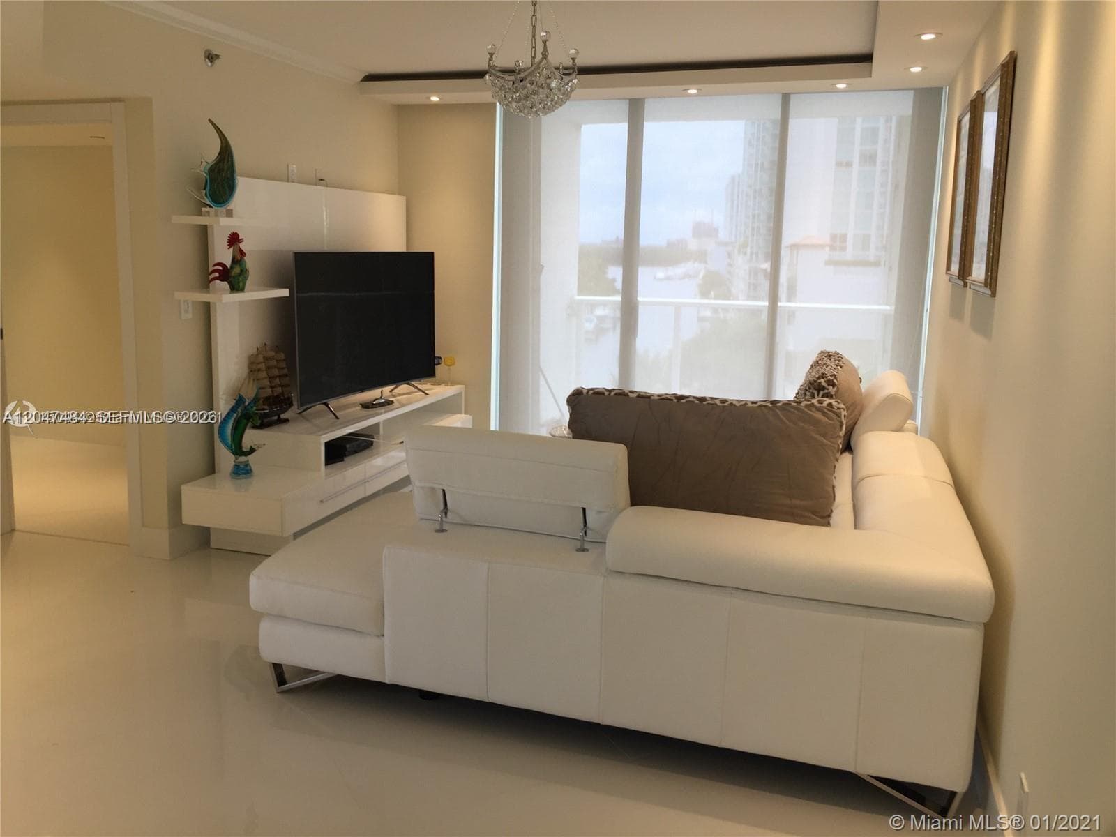 16485 Collins Ave 538 photo 7