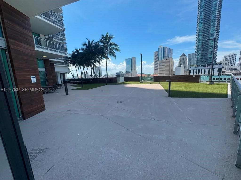 350 S Miami Ave 3304 photo 12