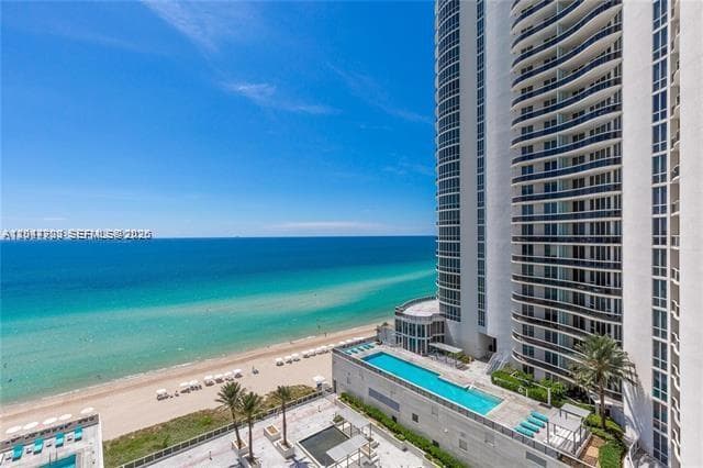 16001 Collins Ave 1106 photo 2