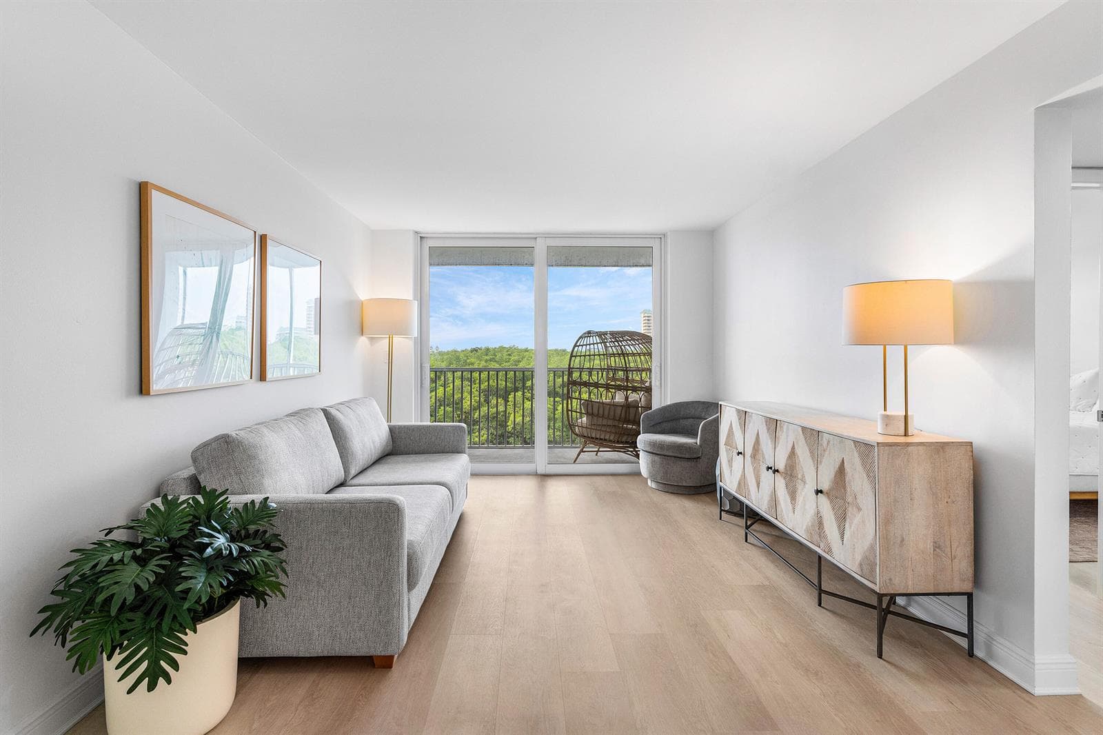 689 NE 6th Court #4050 3