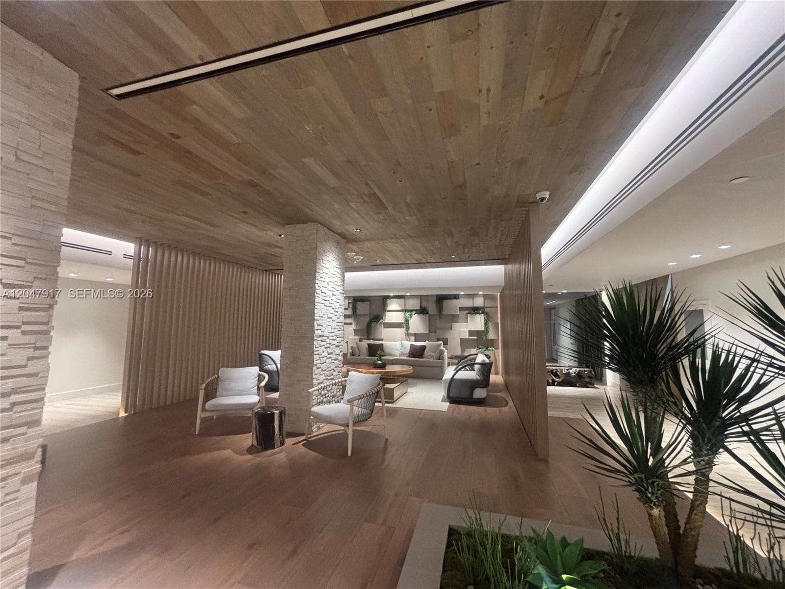 2301 Collins Ave 833 photo 7