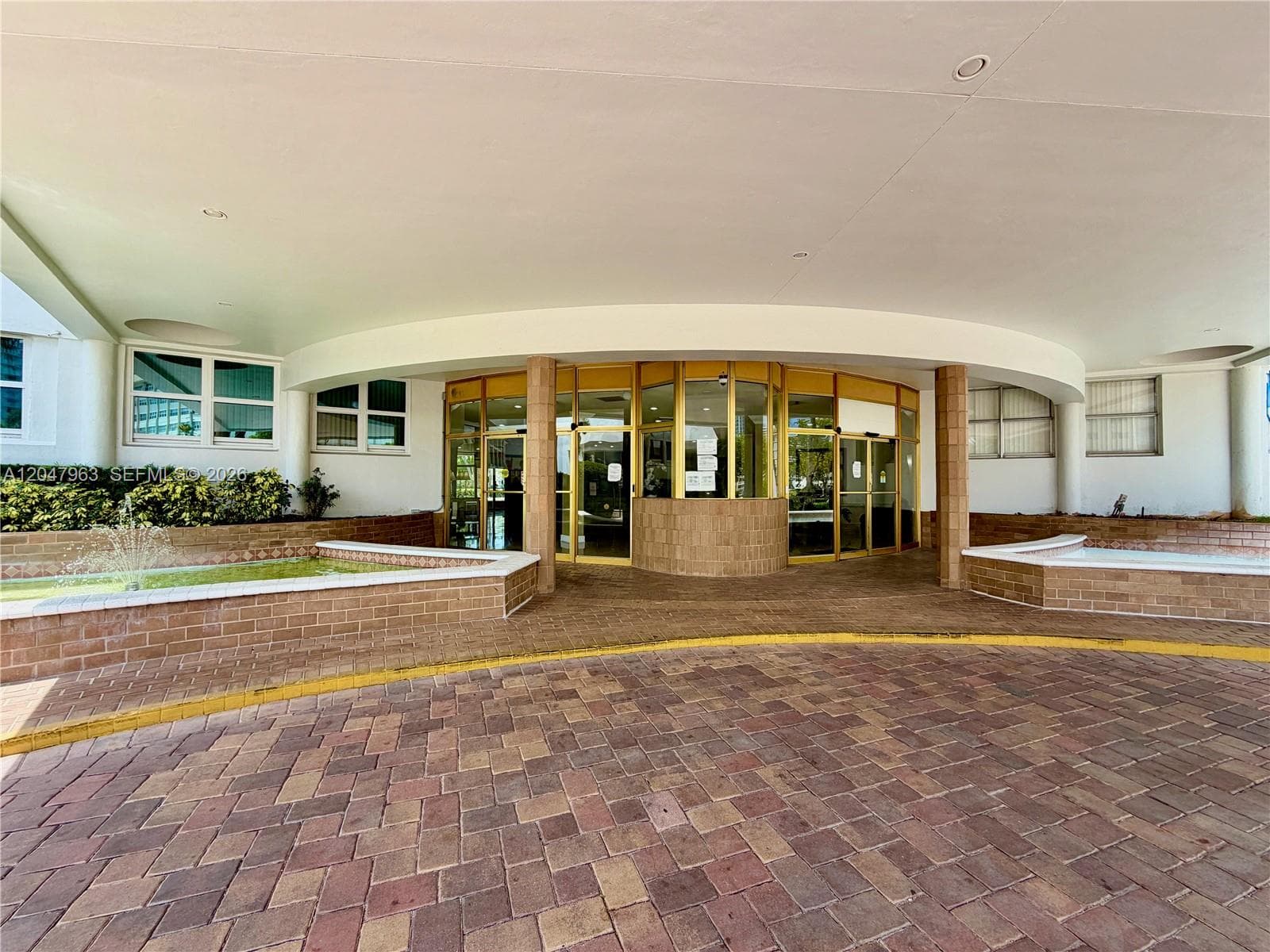 100 Golden Isles Dr #901 5